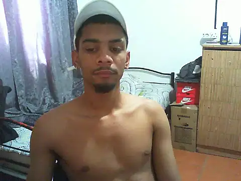 29YOURZ 28  online show from November 10, 12:43 pm