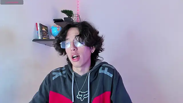 manu vera online show from October 12, 3:33 am