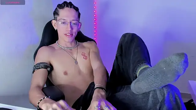 manu vera online show from November 8, 3:54 am