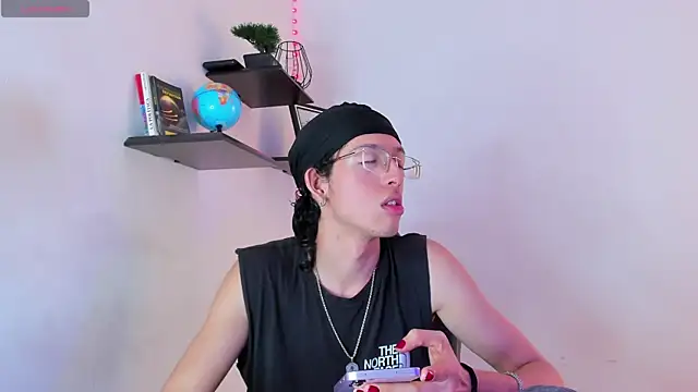 manu vera online show from October 11, 3:32 am