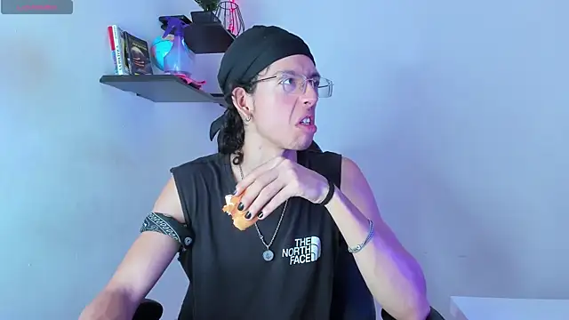 manu vera online show from October 13, 3:51 pm