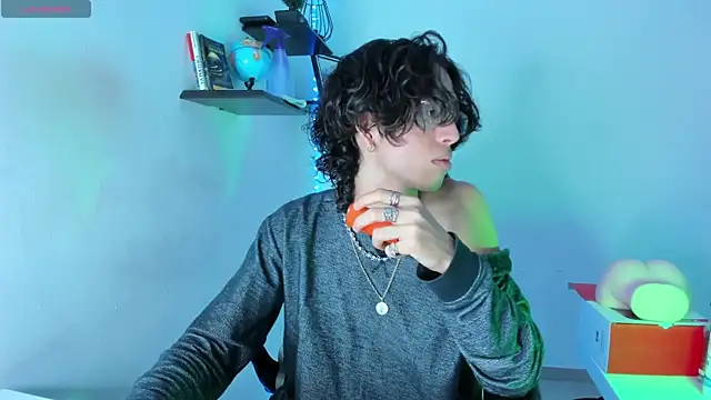 manu vera online show from October 23, 4:38 am