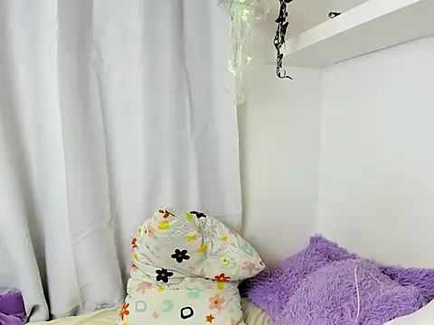 santy-kitty online show from December 23, 4:55 am