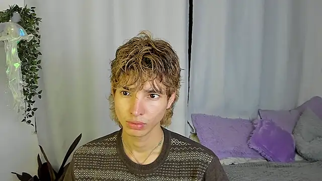 santy-kitty online show from September 29, 2:43 am