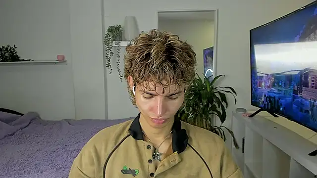 santy-kitty online show from September 23, 11:48 pm