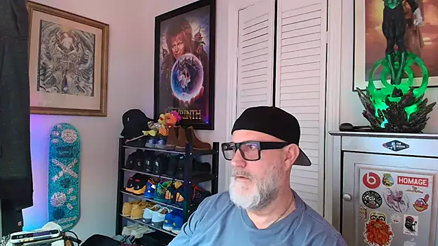 Snapshot of fillingyourthroat2 chatting on September 30, 1:14 pm fillingyourthroat2 online show from September 30, 1:14 pm