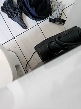 QcMisterv13 online show from October 14, 7:54 pm