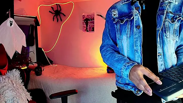 twink sebas  online show from October 21, 4:48 am