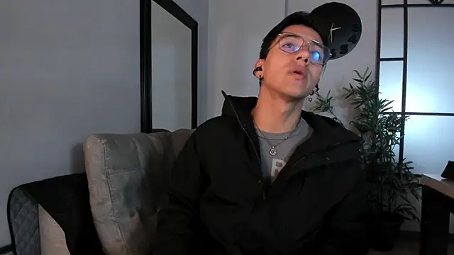 Andy Joy  online show from October 17, 10:30 am