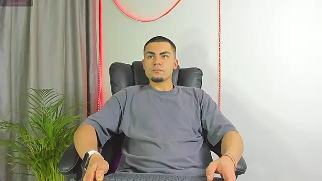 kalivan voinesscu online show from October 13, 7:58 am