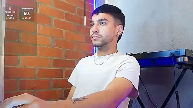 Leandro valenzuela online show from December 13, 10:05 pm