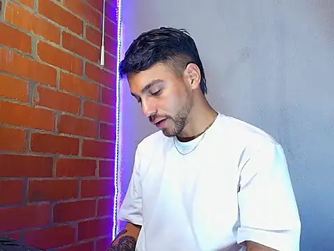 Leandro valenzuela online show from October 20, 11:08 pm