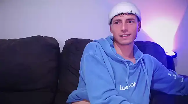 Jamesss   online show from February 21, 4:51 am