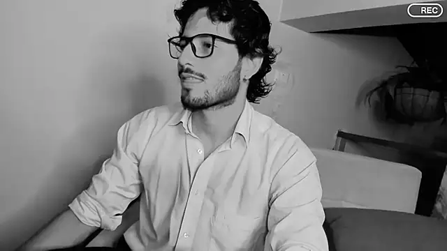 Nicholasrodrii online show from March 20, 10:51 pm