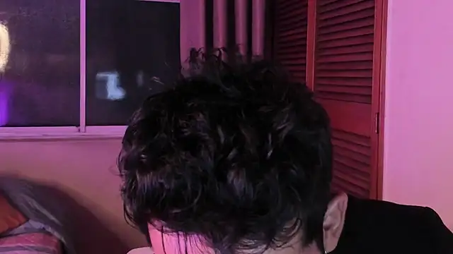 Nicholasrodrii online show from February 6, 11:34 pm