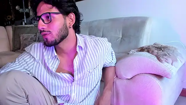 Nicholasrodrii online show from January 29, 9:39 pm