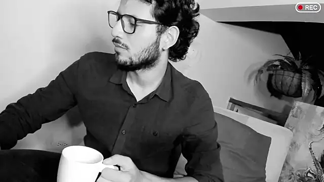 Nicholasrodrii online show from March 17, 11:02 pm