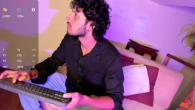 Nicholasrodrii online show from January 6, 10:37 pm