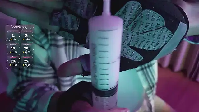 FEIYU001 online show from October 2, 3:05 pm