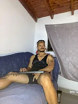 AndresSmith   online show from March 28, 8:36 am