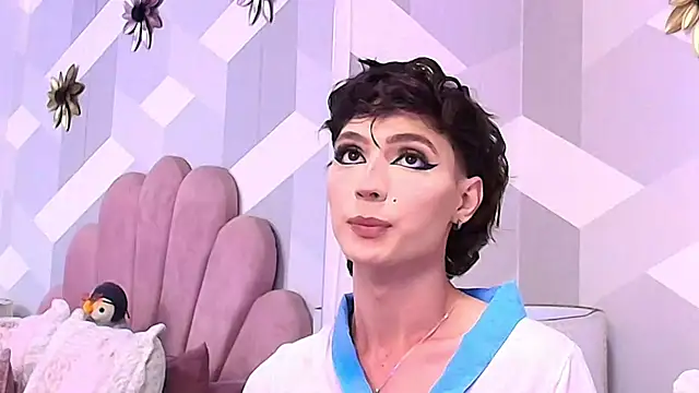 KylieMonnett online show from October 9, 4:56 pm