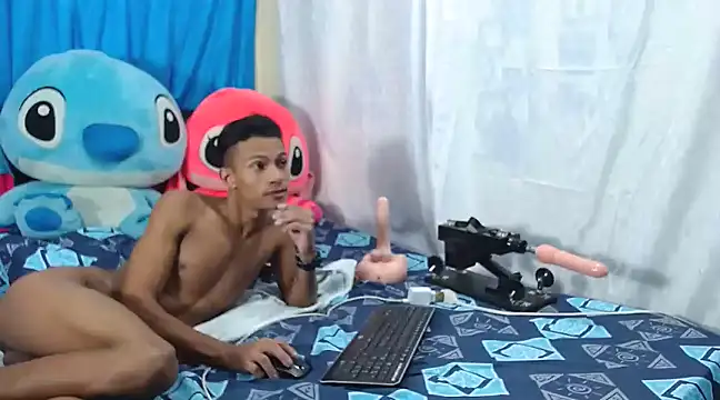 Snapshot of Ryan_Vergon chatting on January 23, 12:46 am Ryan Vergon online show from January 23, 12:46 am