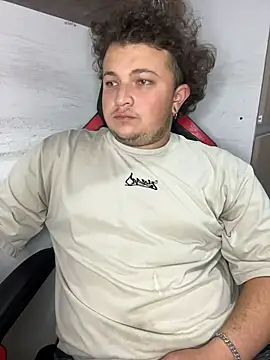 AndresChuboi online show from December 2, 4:26 am