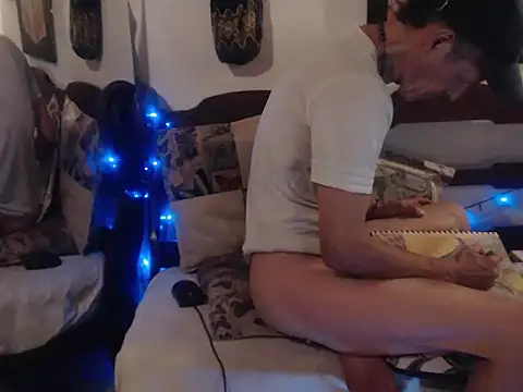 laye19 online show from October 10, 4:17 am