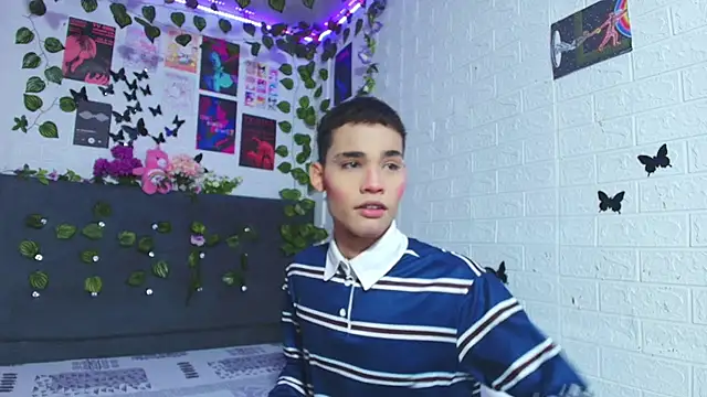 Snapshot of stevan1855 chatting on October 3, 4:23 pm stevan1855 online show from October 3, 4:23 pm