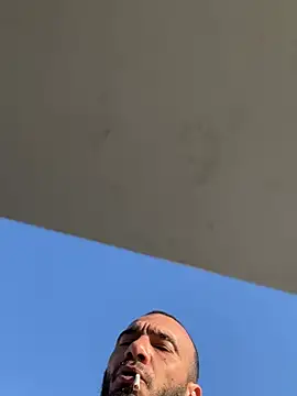 donnuozfutura online show from February 6, 8:50 am