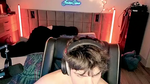 JordanShow online show from April 8, 1:53 pm