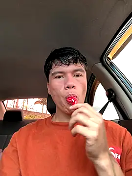 Snapshot of Logan_smith1 chatting on October 3, 6:46 pm Logan smith1 online show from October 3, 6:46 pm