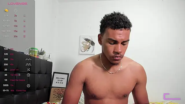 RoddyRich11 online show from December 4, 12:01 pm