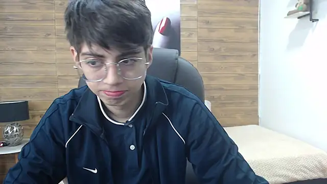 Snapshot of jhoellx chatting on February 17, 12:27 pm jhoellx online show from February 17, 12:27 pm