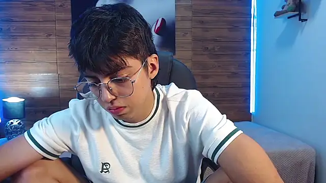 jhoellx online show from October 15, 8:16 pm