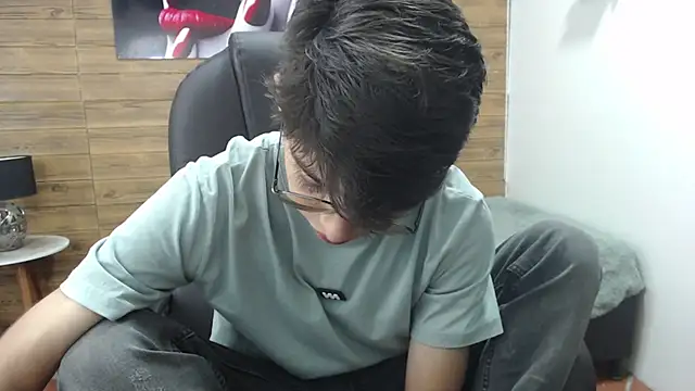 Snapshot of jhoellx chatting on January 30, 12:48 pm jhoellx online show from January 30, 12:48 pm