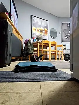 dickinyouto online show from September 10, 7:23 pm