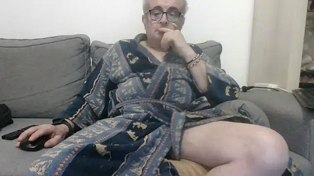 Snapshot of Bretoncool chatting on October 4, 6:13 pm Bretoncool online show from October 4, 6:13 pm