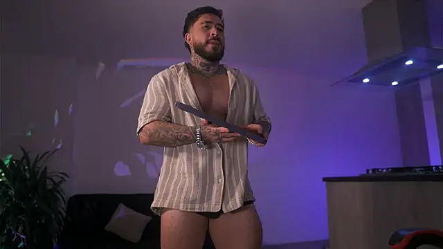 LeoSalvatore  online show from November 29, 2:46 am