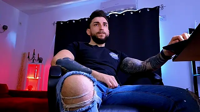 MightyAaron66 online show from March 10, 6:30 am