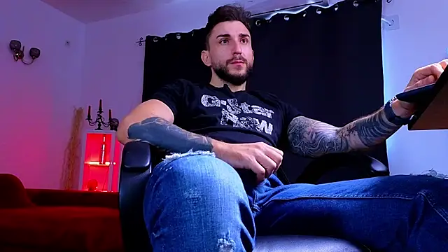 MightyAaron66 online show from September 25, 6:23 am