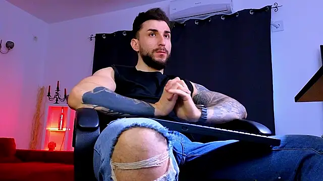 MightyAaron66 online show from February 17, 12:04 pm