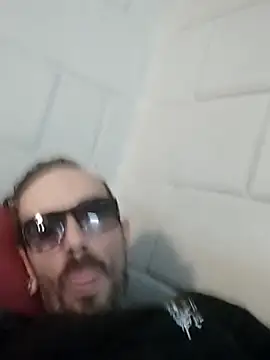 IL SAINT XXX online show from December 16, 10:44 am