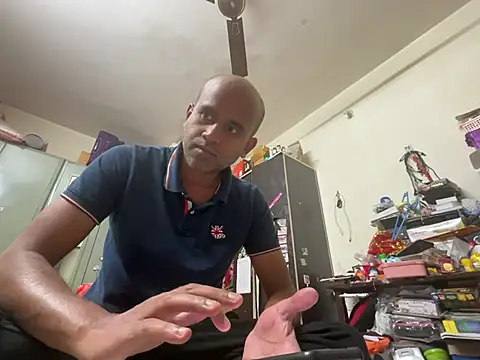 Snapshot of SammyChocolateIndian chatting on January 12, 9:19 am SammyChocolateIndian online show from January 12, 9:19 am