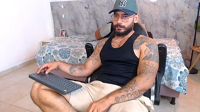 hanz col online show from November 22, 4:34 am