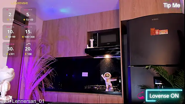 lennercollins online show from March 12, 5:24 am