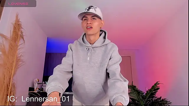 lennercollins online show from February 10, 4:08 am