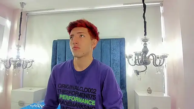 Un Slutty online show from December 16, 4:49 pm
