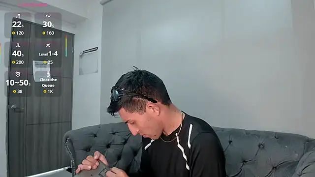 Un Slutty online show from September 28, 6:17 pm