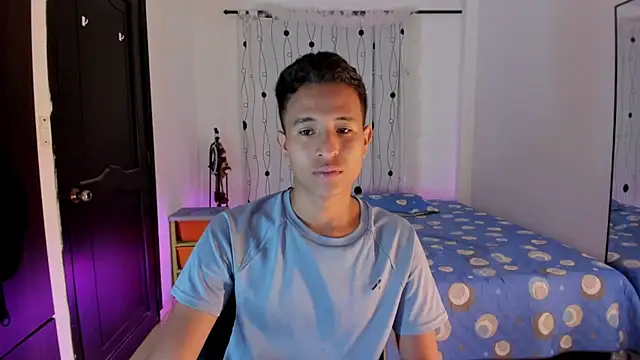 alessandro wizard online show from February 10, 11:45 pm